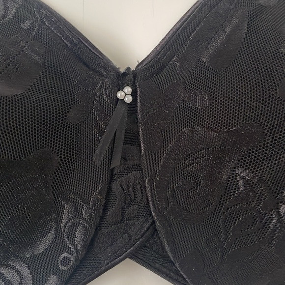 Wacoal Black Floral Bra - Picture 2 of 7